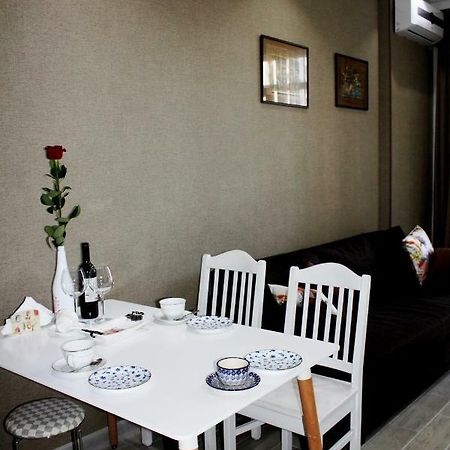 Batumi-Cozy Apartment المظهر الخارجي الصورة